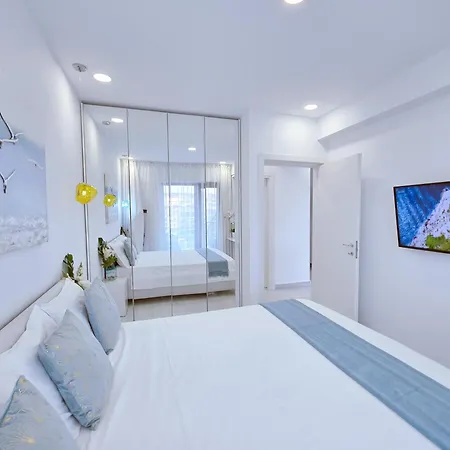 Summer Sea View Apartament *